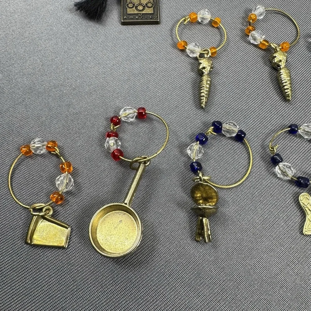 Cooking Club‎ Of America Wine Glass Cooking Themed Charms (12) With Velvet Bag